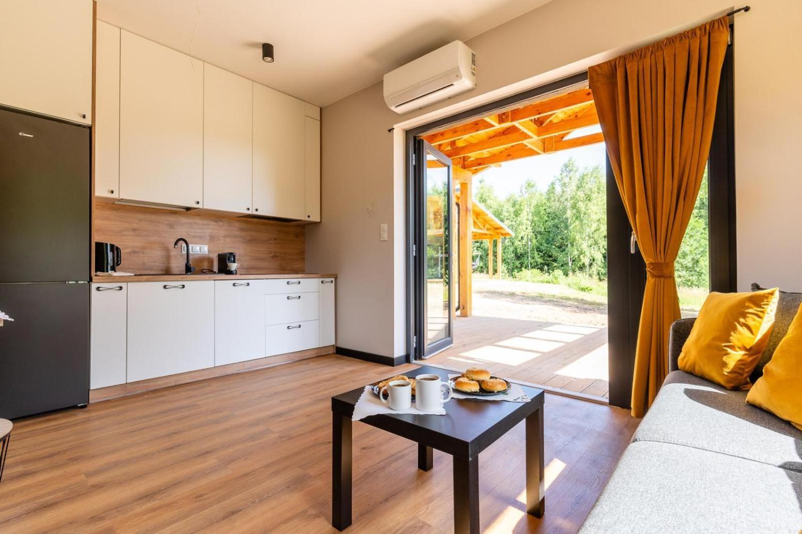Zielona Zaba Hotell Derc Eksteriør bilde